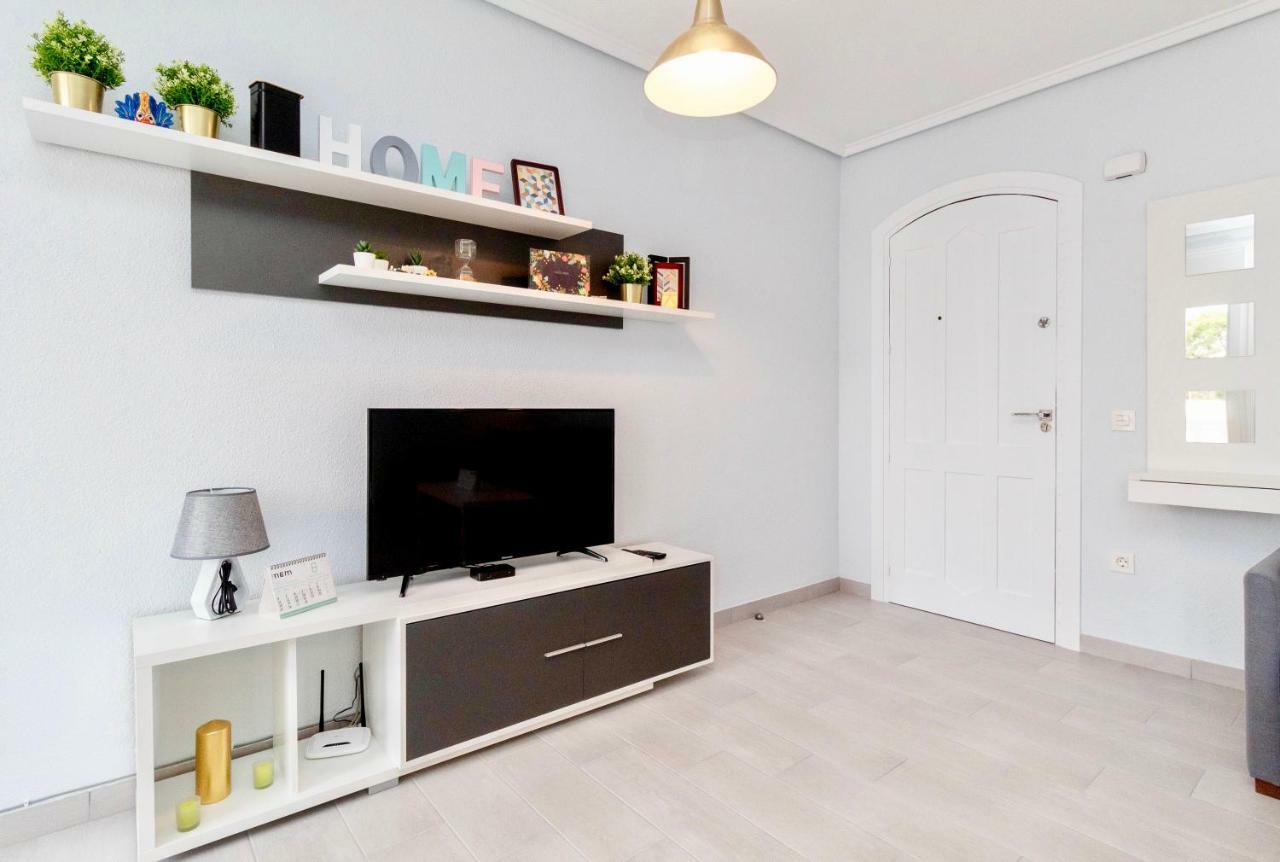Dehesa de Campoamor  Luxury La Zenia Beach Apartment מראה חיצוני תמונה